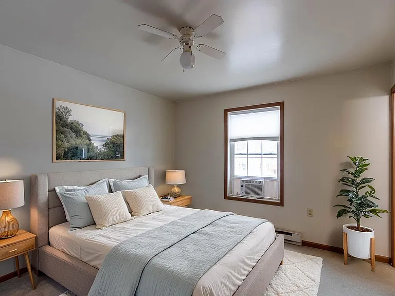 224 Logan Ave — Photo 8
