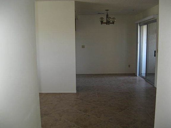5th image of 724 Summerwood Ln APT 3