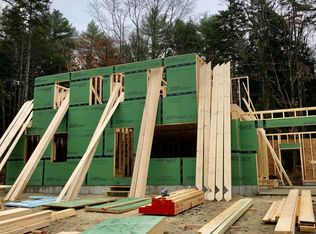 11 Perreault Way, Brunswick, ME 04011