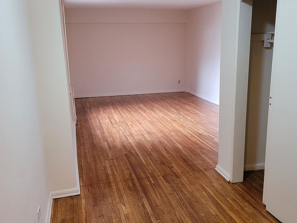 1st image of 186-10 Hillside Ave
