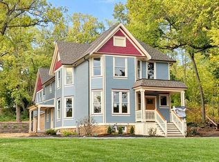 885 Geneva Rd, St Charles, IL