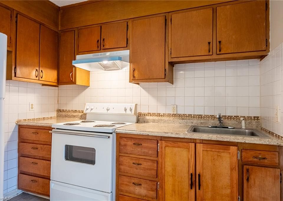1st image of 321 Vineyard Park Ct