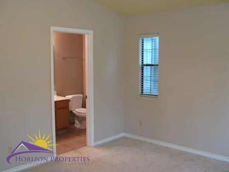 2030 Moontree Dr — Photo 19