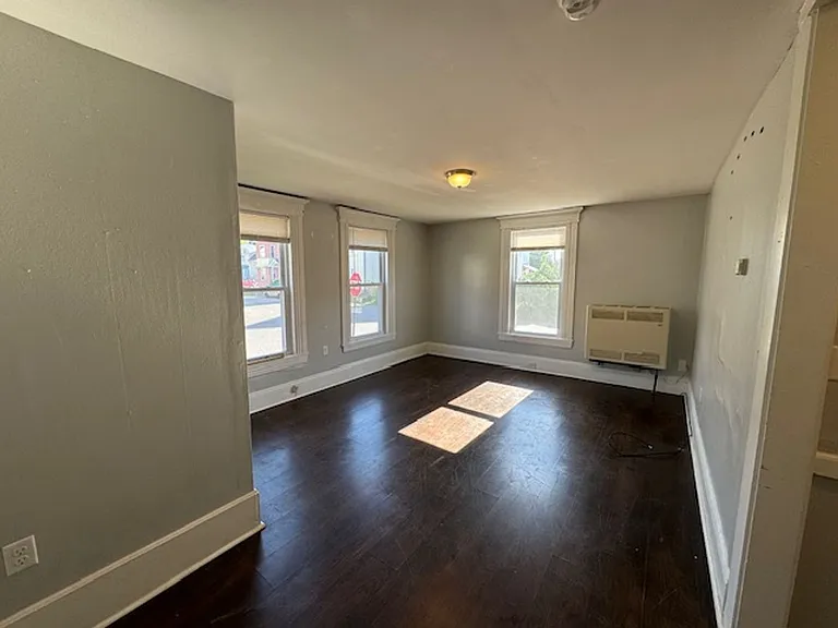 2-4 Gates Street — Photo 8