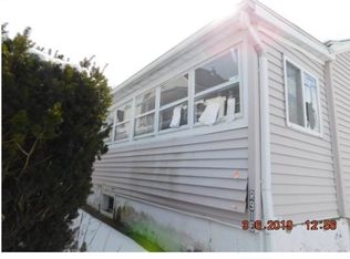 916 Maple St, Scranton, PA 18505