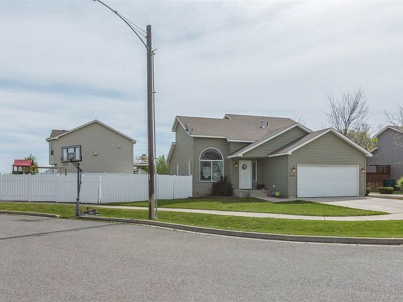 2nd image of 10602 E Baldwin Ave