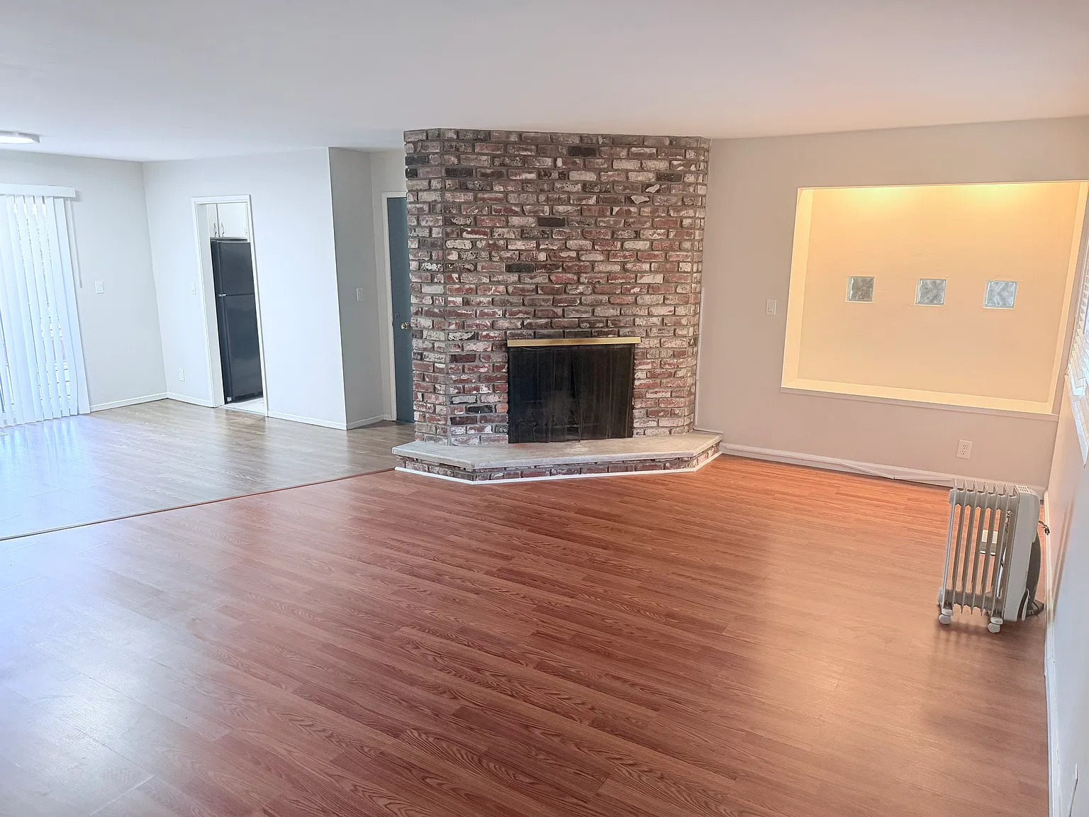 908 Middle Ave — Photo 3