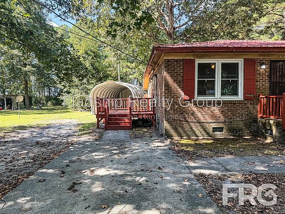 2nd image of 1852 Kinsaul Willoughby Rd