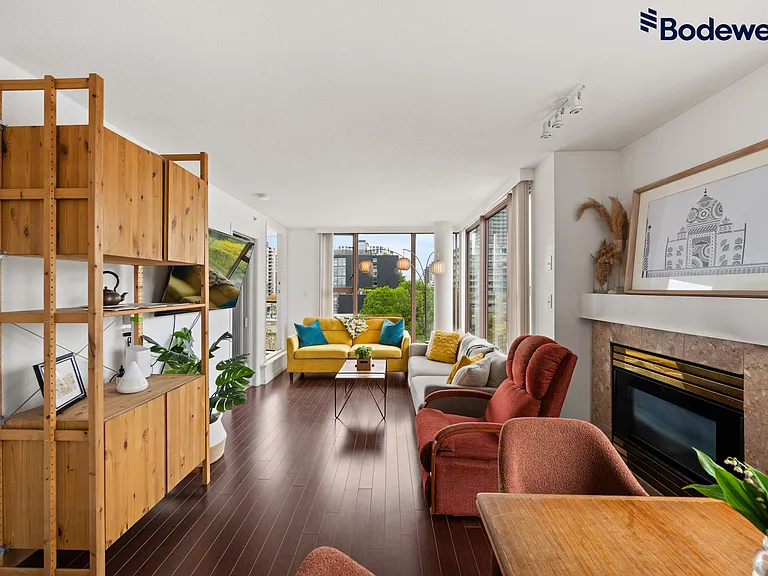 1633 W 8th Ave — Photo 6