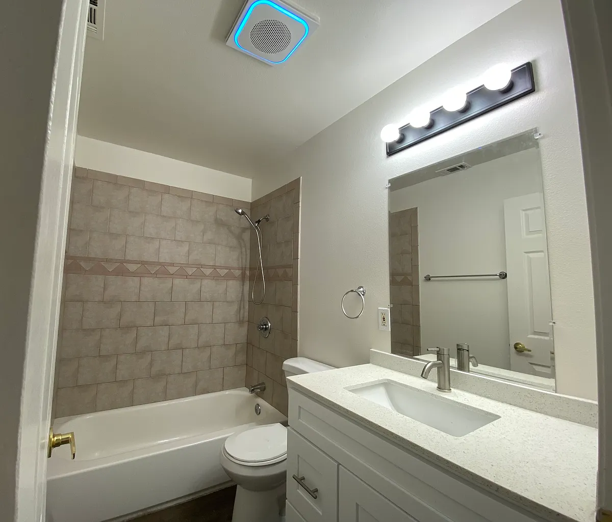 Building Photo - 2326 Sepulveda Ave #2