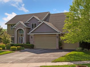 8075 Narcissus Ln N, Maple Grove, MN 55311