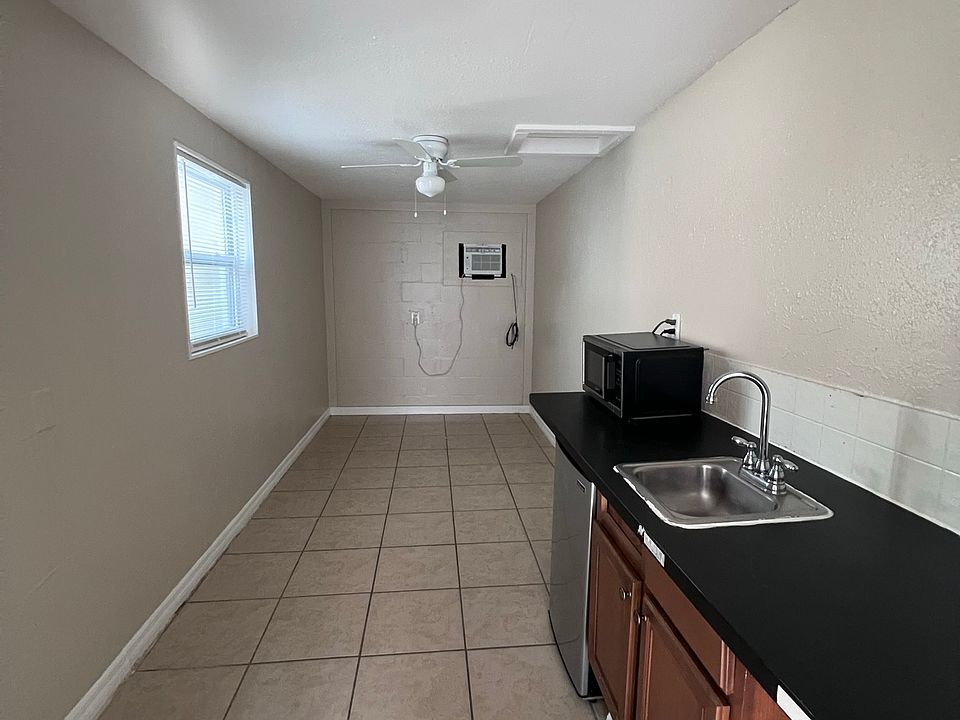 2nd image of 5639 Leisure Ln Unit 4