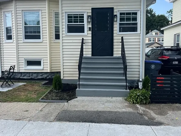 13 Caswell Ave, Methuen, MA 01844