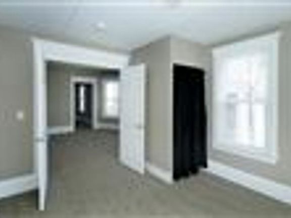 5th image of 708 W Vine St #1