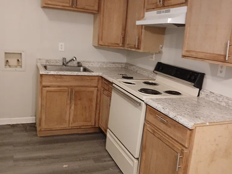 600 W Francis Ave #614 — Photo 2