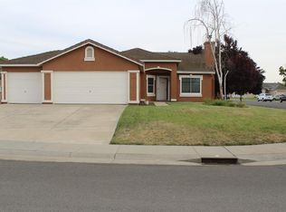 790 Holsteiner Ct, Galt, CA 95632