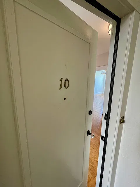 Studio, 550 sqft, $4,600 — Photo 2