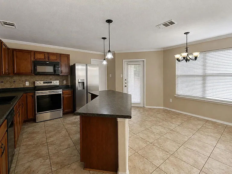525 Eagles Nest Cv — Photo 10