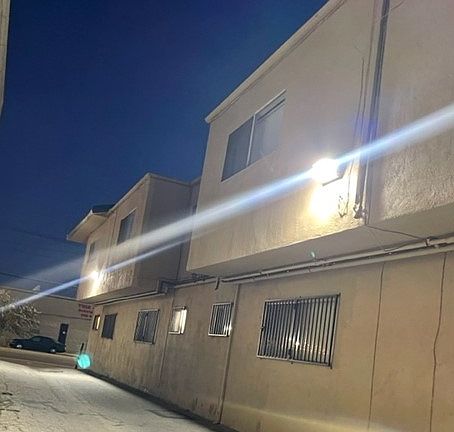 Driveway into building from Winnetka Ave