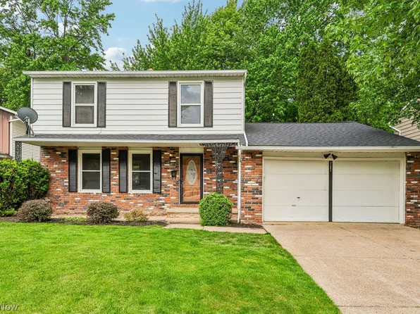 387 Ridgewood Dr, Eastlake, OH 44095
