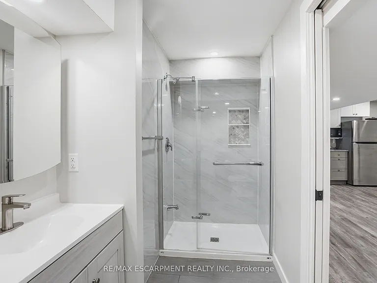 43 Fleming Cres #LOWER LEVEL — Photo 7