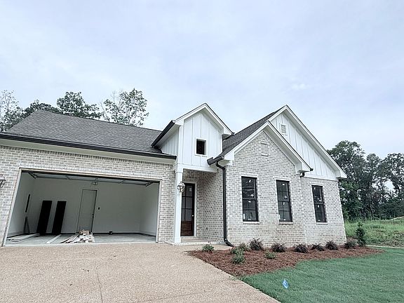 3rd image of 713 Primrose Dr