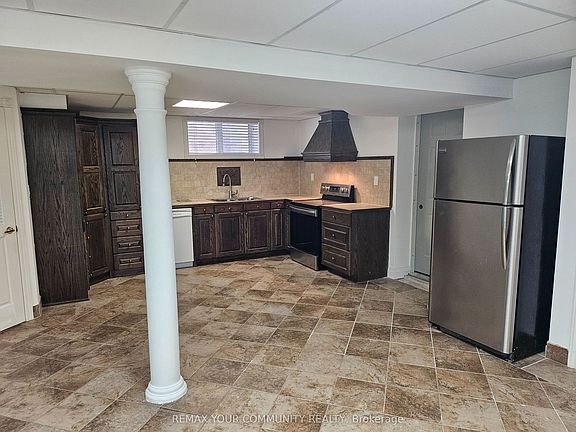 2nd image of 14 Sequoia Rd #Basement