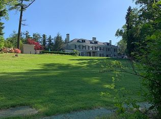 89 Spruce Dr, Middletown, NJ 07748