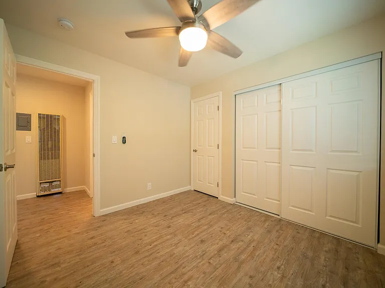 1695 Whitwood Ln #4 — Photo 8