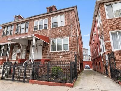1323 Commonwealth Avenue, Bronx, NY, 10472