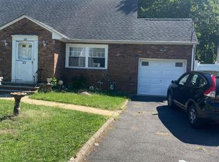 321 Princeton Rd, Linden, NJ 07036