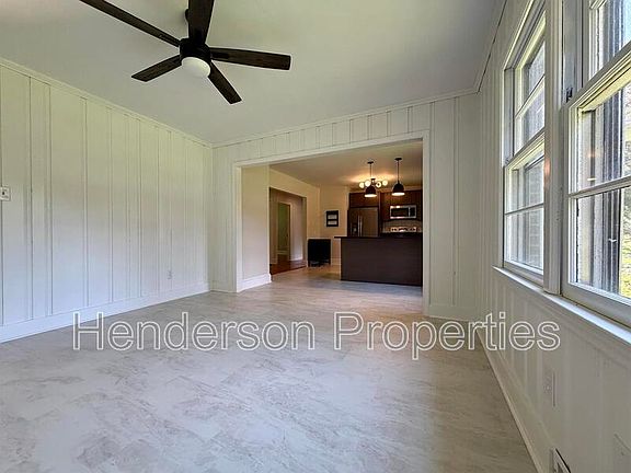 5th image of 6432 Woodland Cres