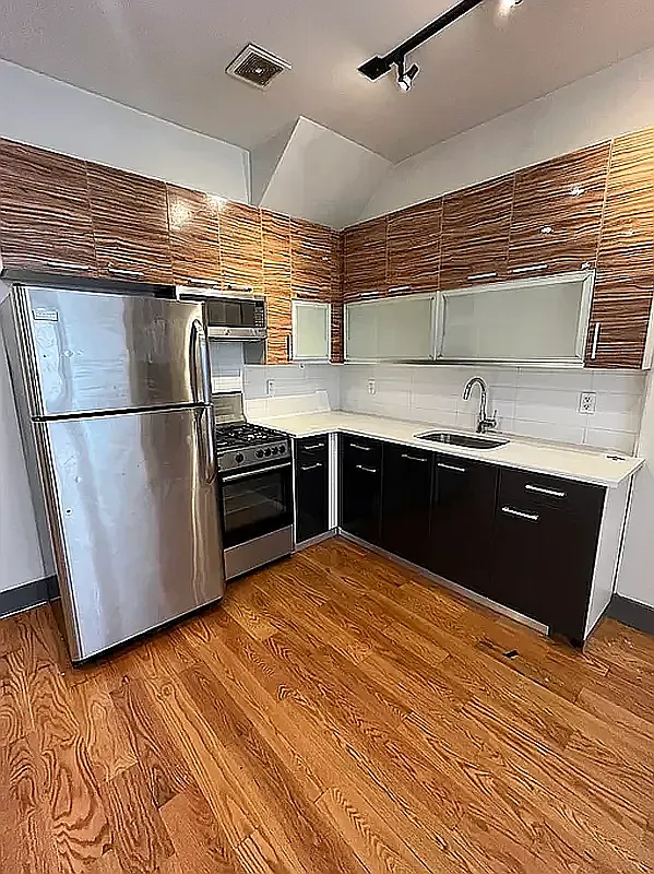 Photo 2 of 17 - 1303 Greene Ave #1A - Brooklyn, NY Building Photo - 1303 Greene Ave #1A