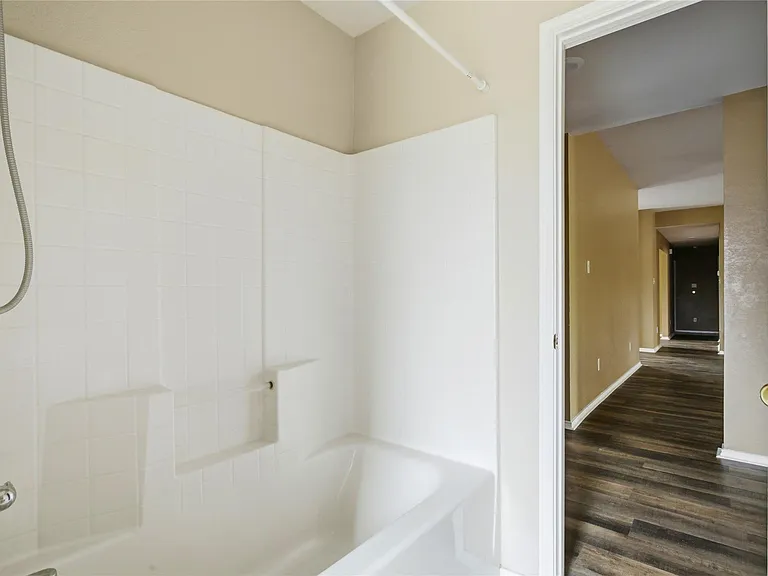 100 Pinnacle Cir — Photo 7