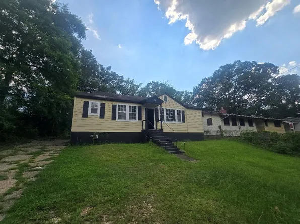 20 Patch Dr, Columbus, GA 31903