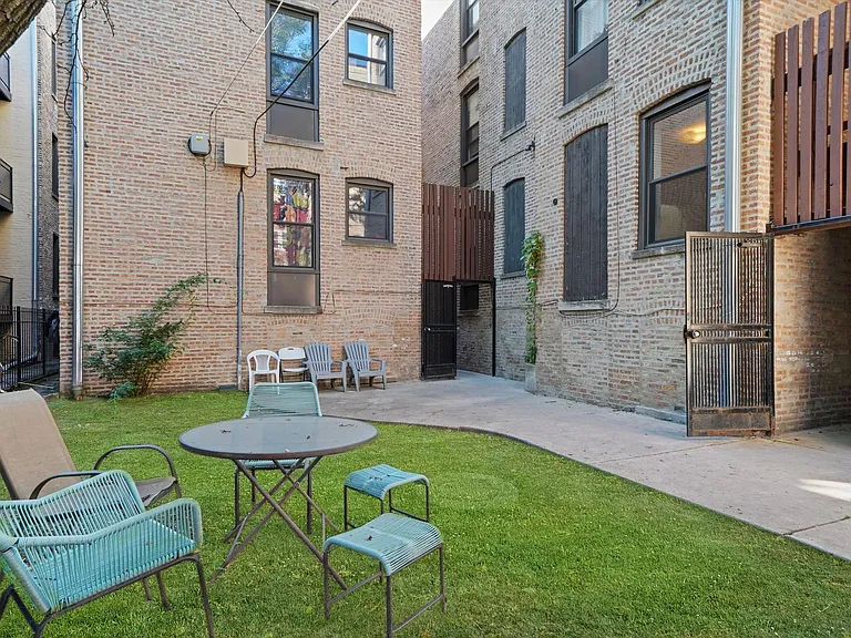 2319 N. Kedzie LP — Photo 33