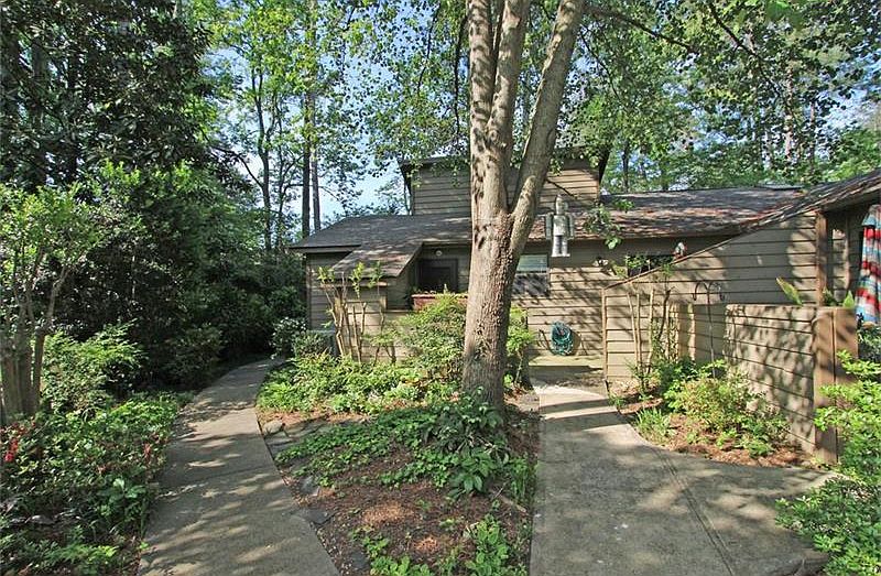 1st image of 854 Bonnie Glen Dr SE