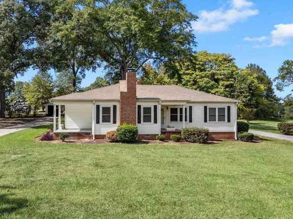 775 Dickson Rd, Campobello, SC 29322