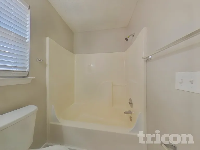 305 Madeline Way — Photo 14