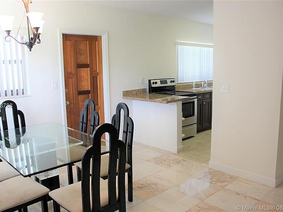 5th image of 1423 Biarritz Dr