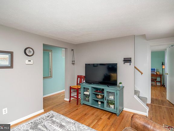 4th image of 1482 Breezewood Ct