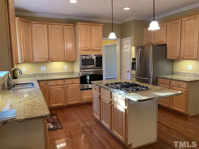 106 Tecumseh Ct — Photo 9