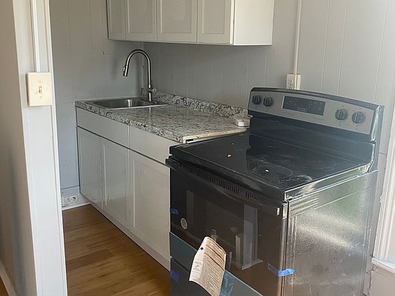 5th image of 188 Hawley St #3