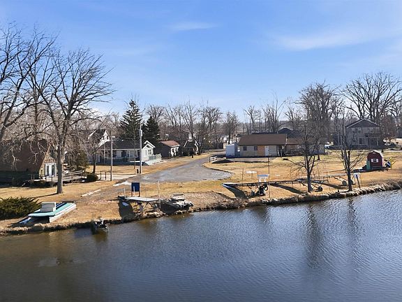 5th image of 3735 W Goss Rd