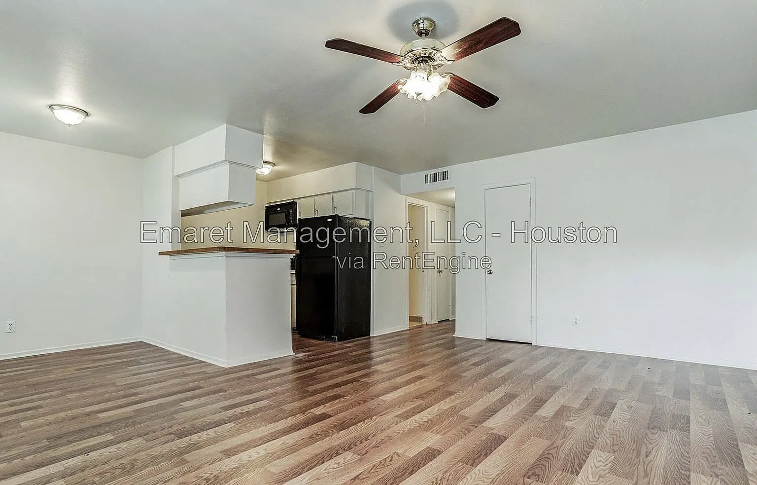 Redemption Square Apartments — Photo 4