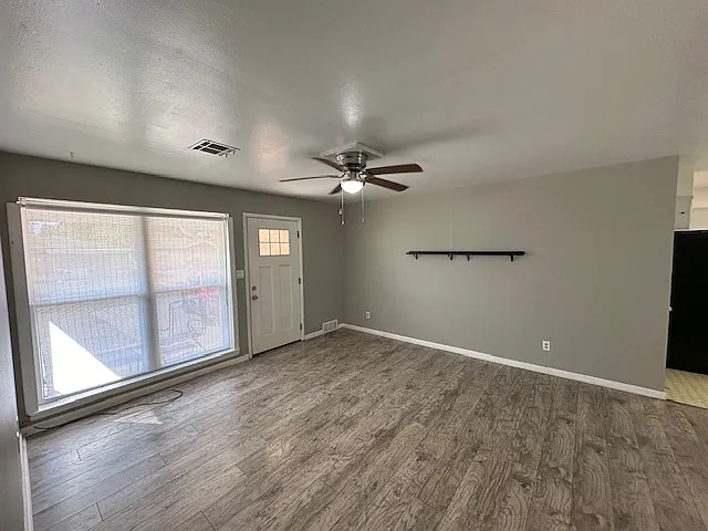 4317 NW 13th St — Photo 3