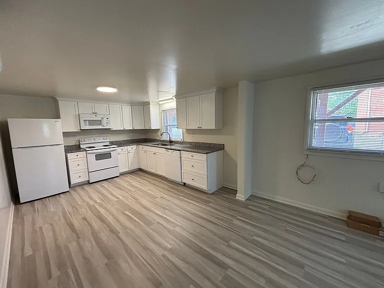 1407 Toms Creek Rd #9 — Photo 17