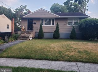 5011 Ravenswood Rd, Riverdale, MD 20737