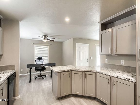 3rd image of 6960 W PEORIA Avenue #17