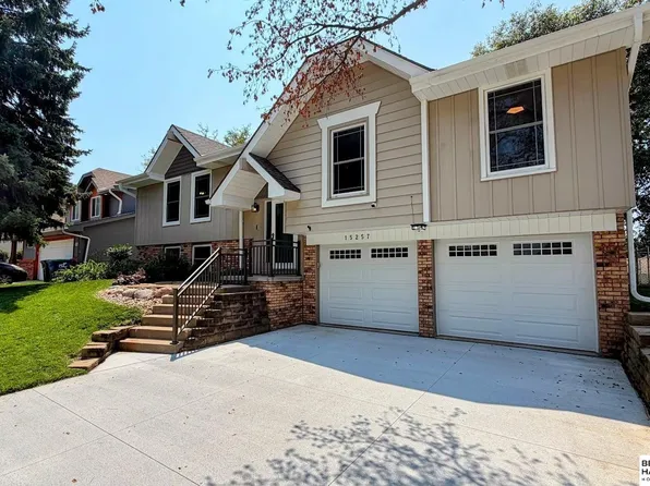 15257 Bemis St, Omaha, NE 68154
